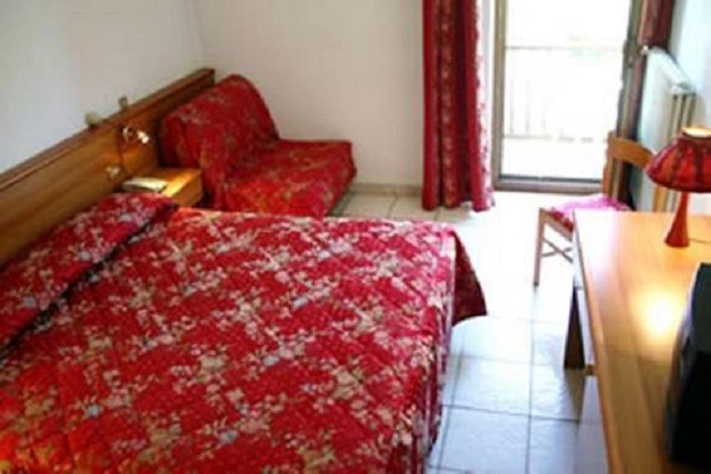 Hotel Veneriaz Нюс Екстер'єр фото